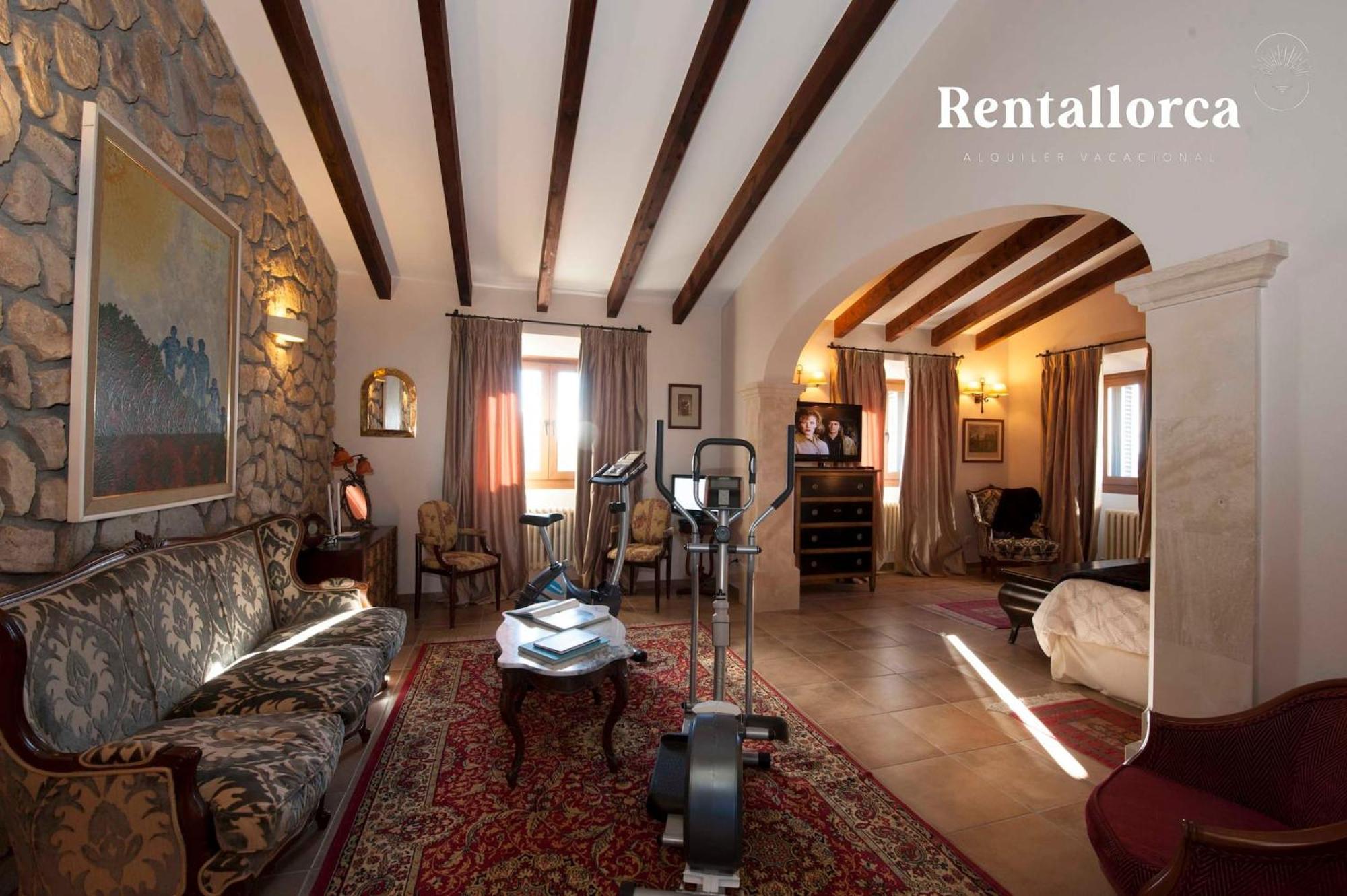 Corem By Rentallorca Landhaus